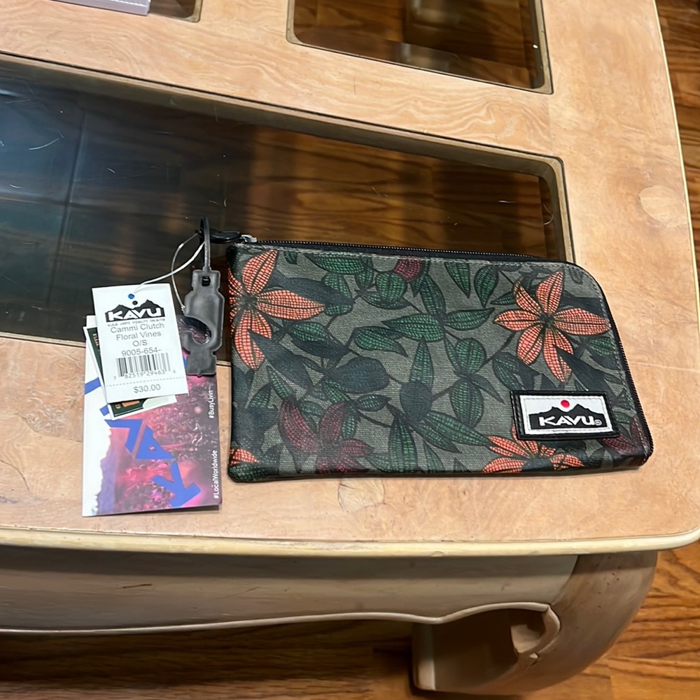 Kavu Cammi Clutch